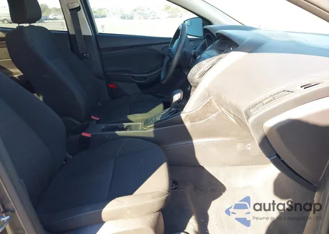 2018 Ford Focus S из США, поврежденный, VIN 1FADP3E24JL299782